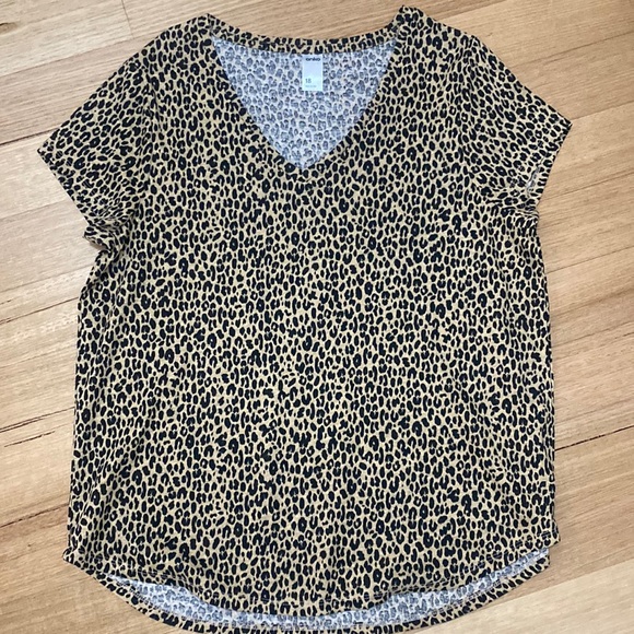 Anko Tops - Leopard Print Short Sleeve Top - Size 18